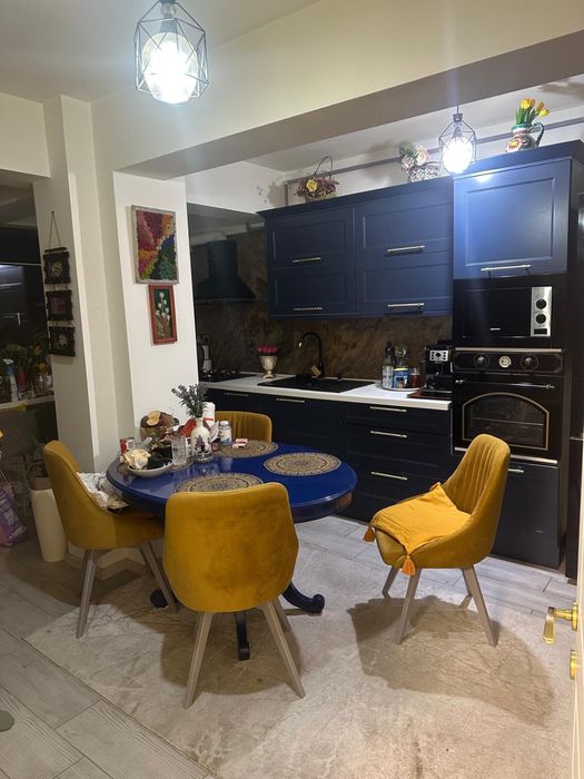 Vand apartament 2 camere  87 mp zona tomis plus