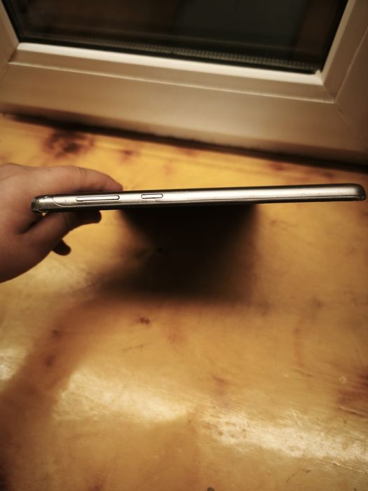 Планшет HUAWEI**