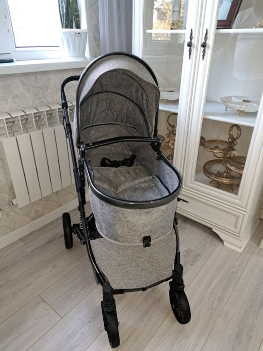 Продам детскую коляску