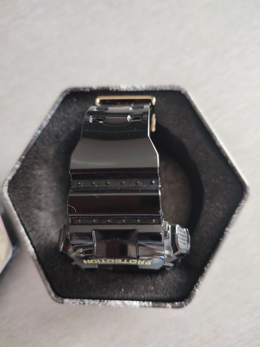 Часовник g-shock.