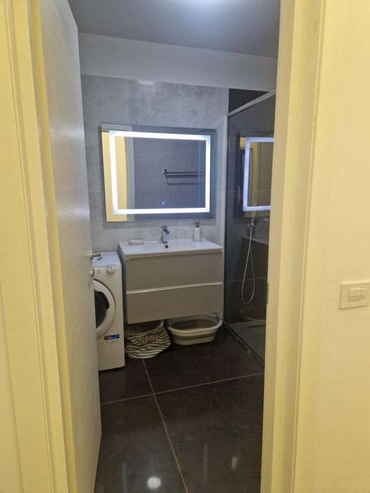 Apartament de închiriat cu vedere spectaculoasă la mare.Terasă