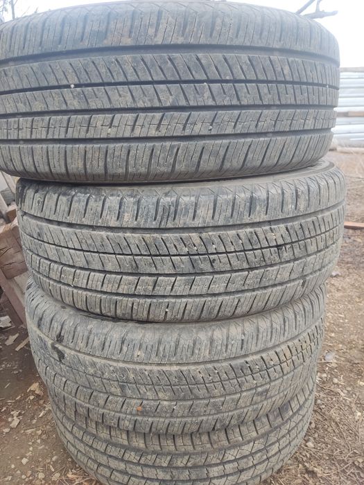 Продам шины Якохома 225/60r18.