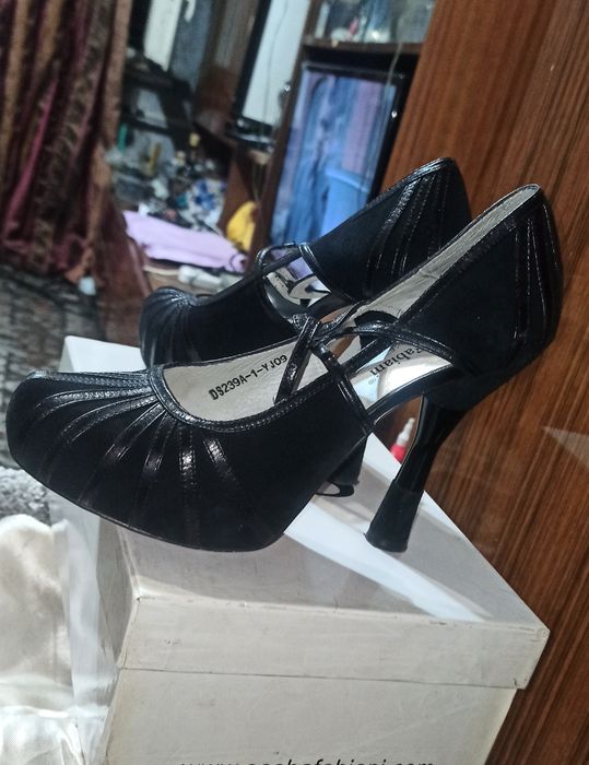 Шикарные туфли Sasha Fabiani