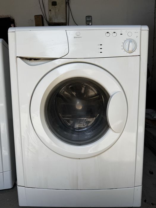 Indesit стеральный машина
