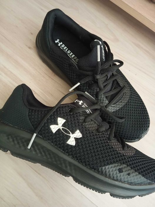 Дамски маратонки Under Armour,40номер