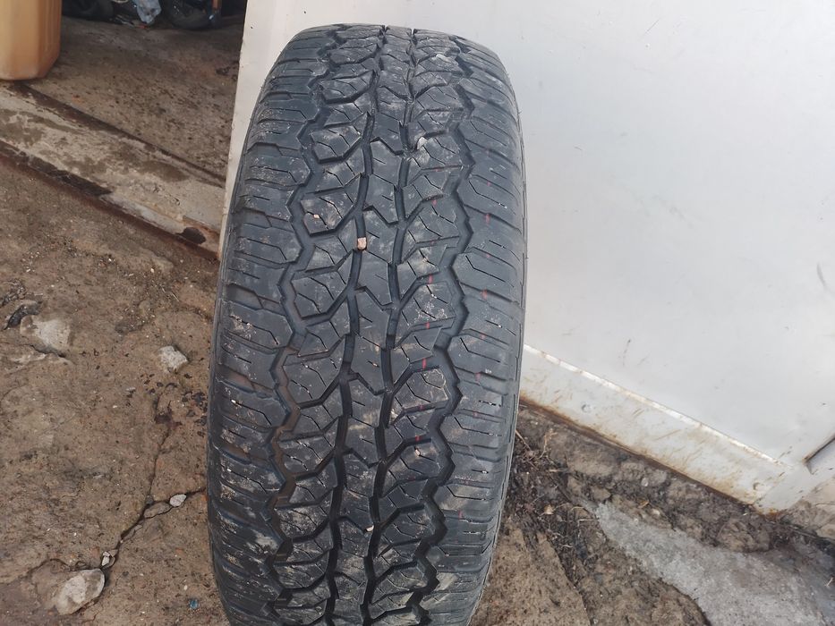 Продам шины  всесезонные