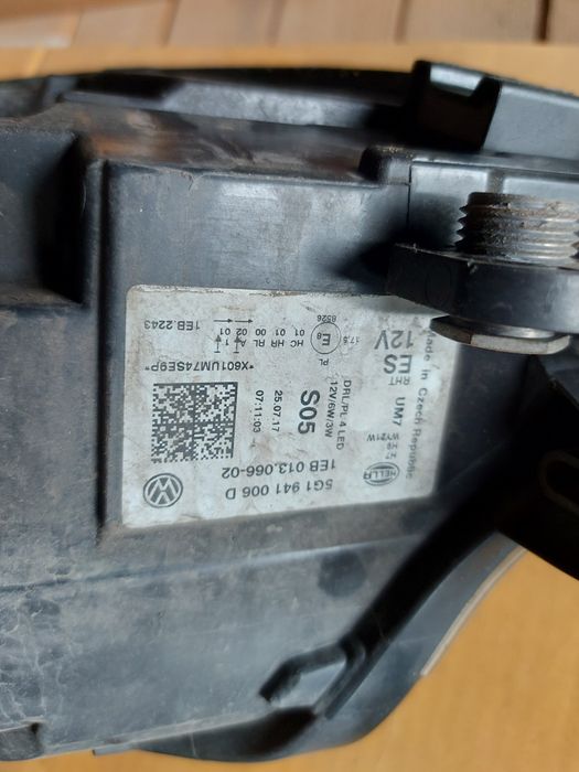 Far dreapta golf 7 cod 5G1941006D