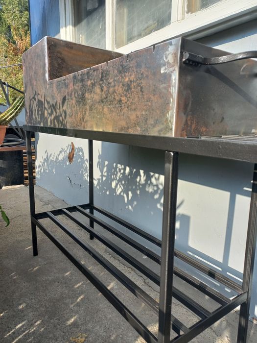 Мангал. Новый. Удобный.