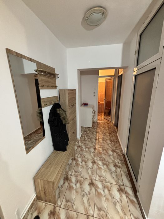 Inchiriez apartament centru