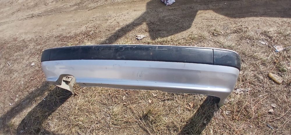 Бампер задний на Ауди 80 В4