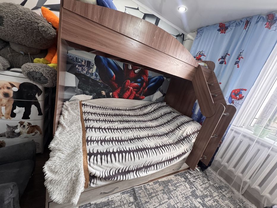 Продам двухъярустную кровать