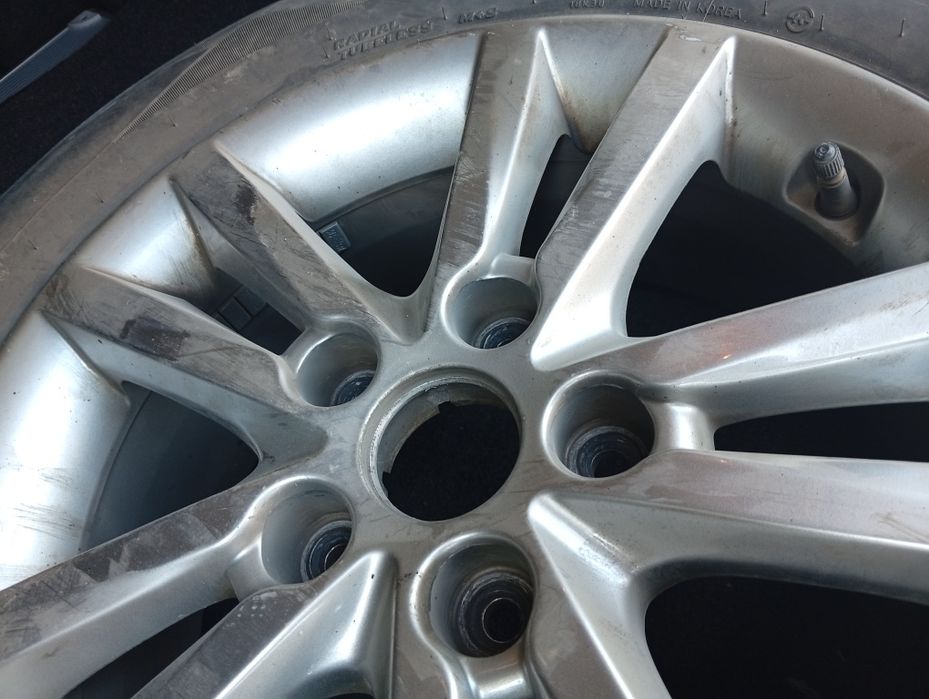 Шины от каролла..