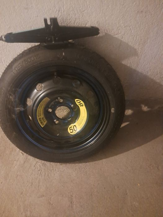 Резервна гума патерица