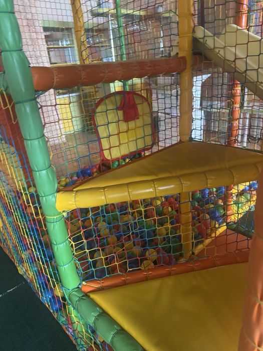 Детски център оборудван