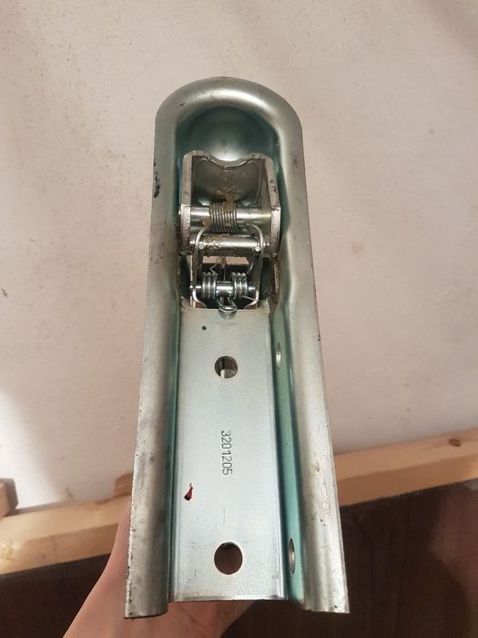 Замок прицеп учун 1400кг. KNOTT - VAMER фирма.