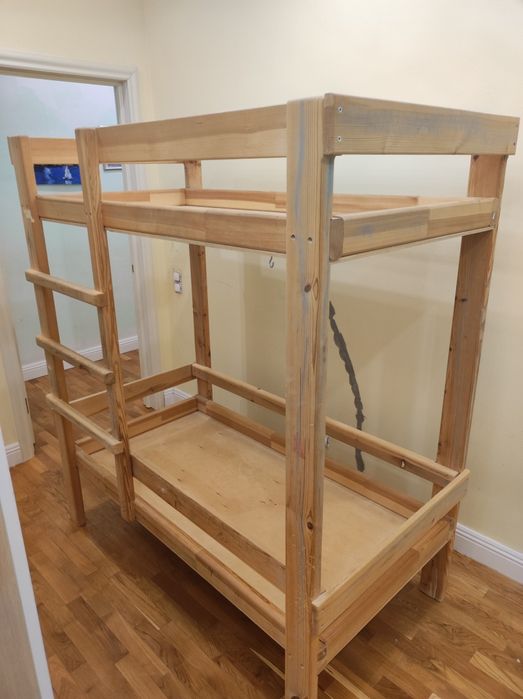 Продам двухъярусную кровать