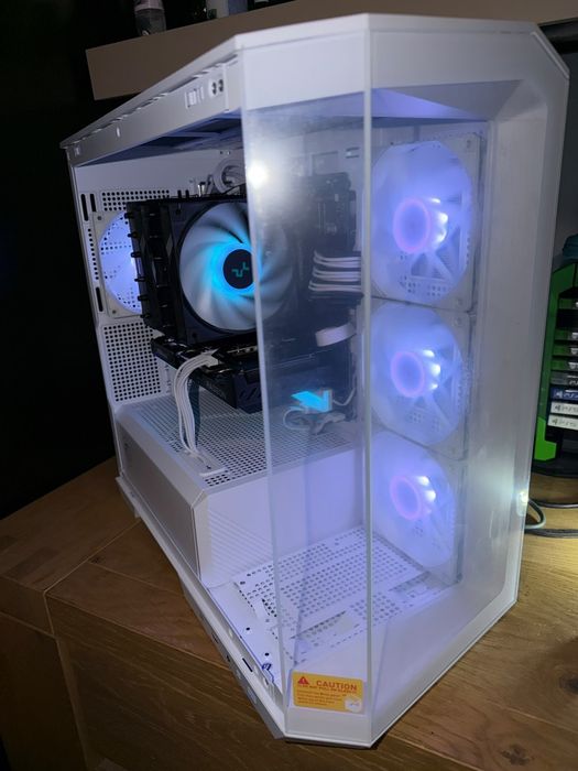 PC gaming Ryzen 7 7700X/RX 9060 xt /DDR 5 16 g /1 ,2 t SSD nmv2