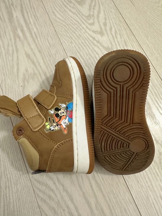 Детская обувь, туфли, кроссовки, ботинки