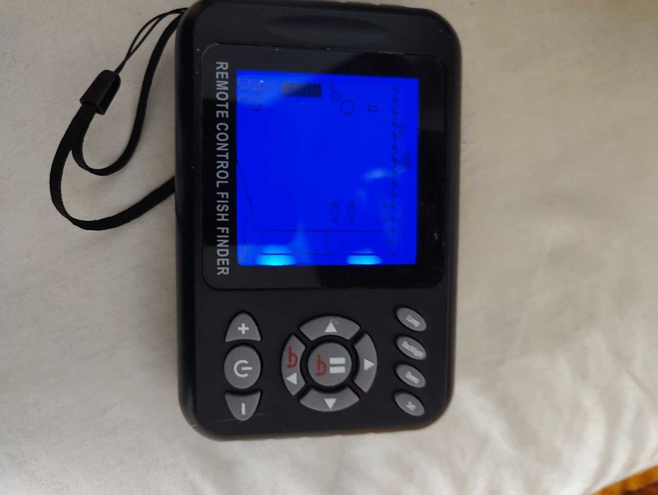 Barcuta navomodel plantat cu sonar incorporat