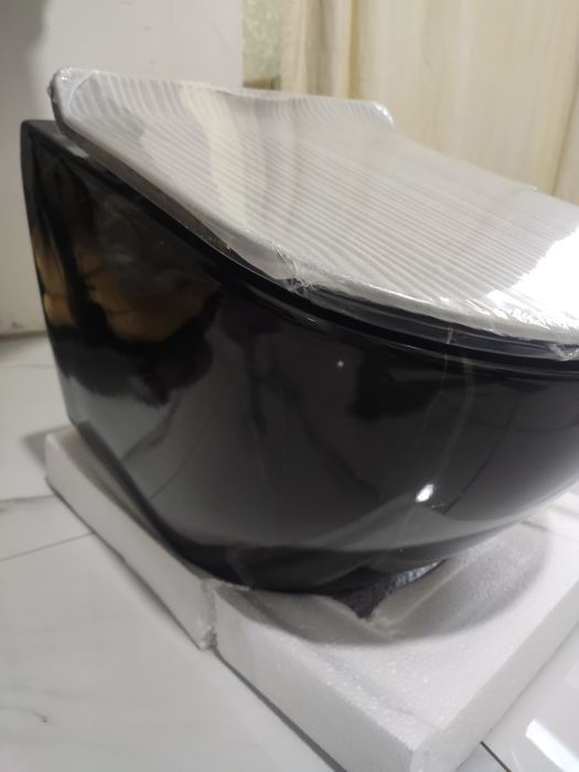 Продается подвесной унитаз