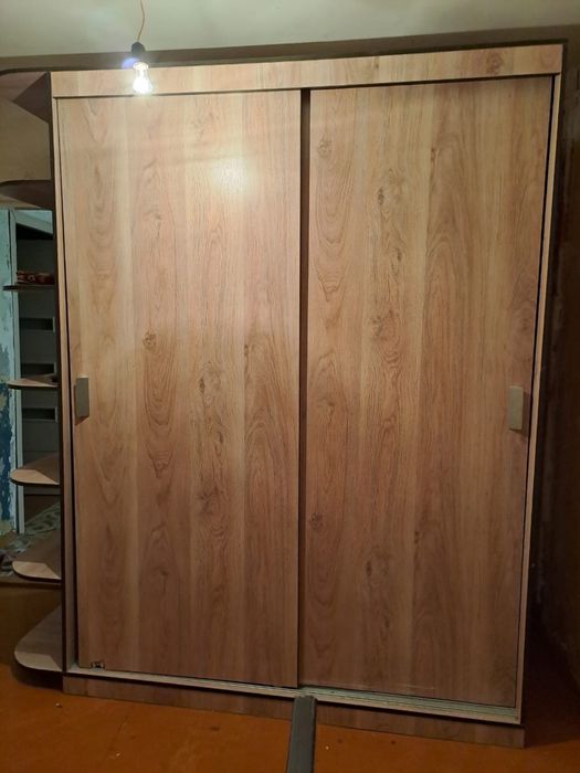 Продам шкаф купе, самовывоз