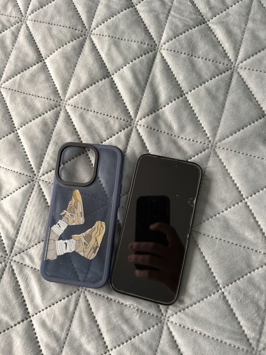 Продавам Iphone 15 pro