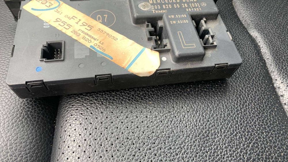 Mercedes W203 модул за лява предна врата