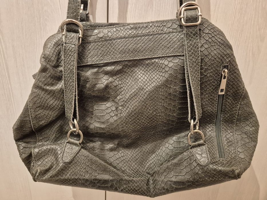 Geantă din piele naturală, culoare verde, model elegant