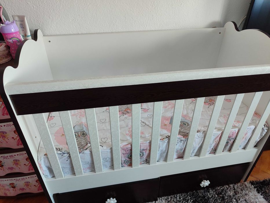 Легло , люлка,на три нива е.