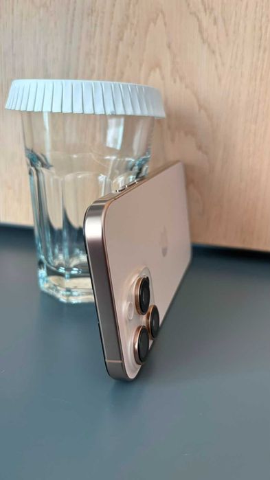 iPhone 16 Pro Desert Titanium - pentru piese / recarosare
