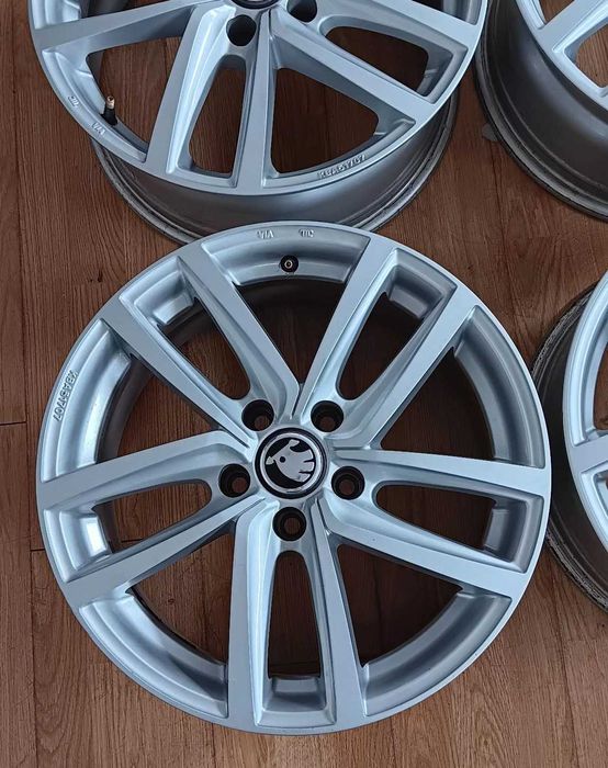 Jante 17 VW Passat Tiguan Skoda Superb Kodiaq Seat Tarraco 5x112 ET40