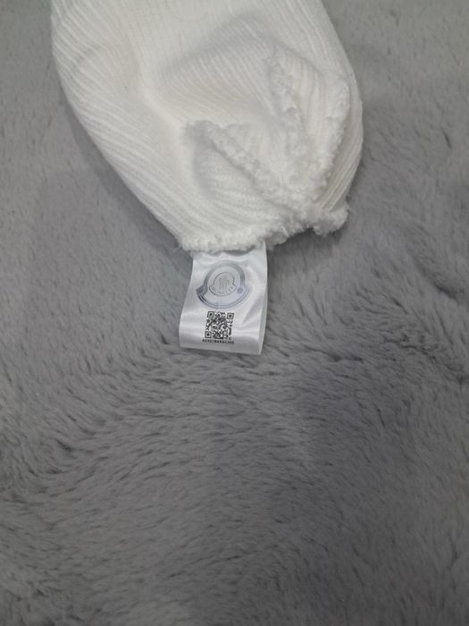 Caciula moncler white