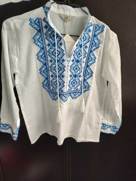 Ie băieți, noua, cu eticheta 10-11 ani