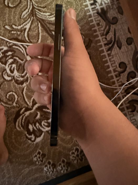 Iphone 12 pro sotiladi