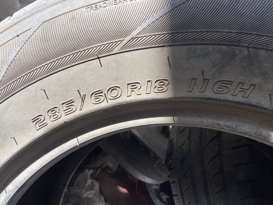 Продам б/у летние шины 285/60/18