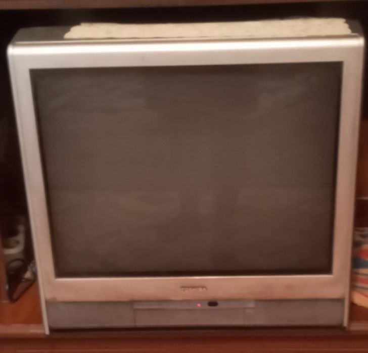 Продам телевизор