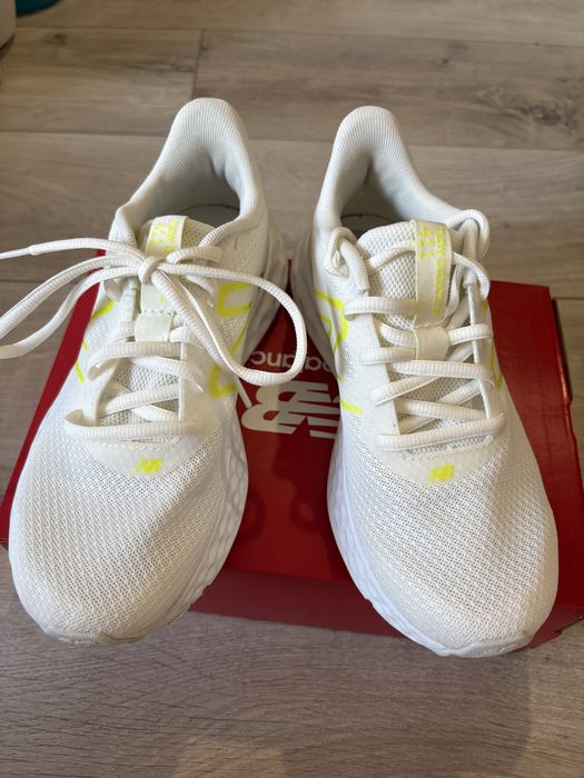 Маратонки New balance
