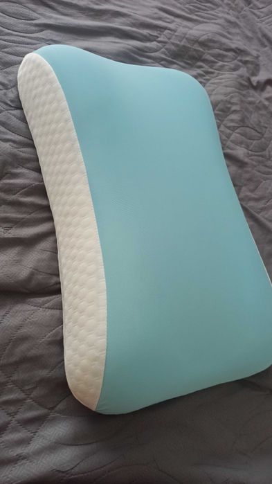 Подушка анатомическая с эффектом памяти