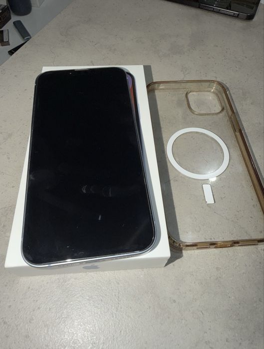 Vand iphone 14 plus impecabil
