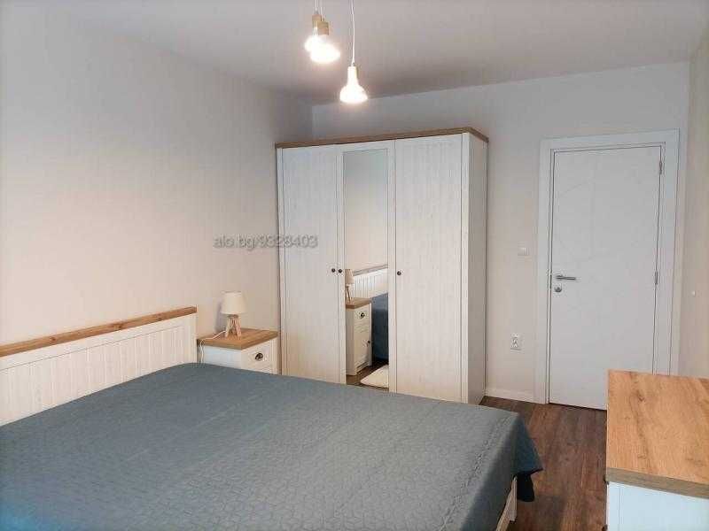 Луксозен двустаен апартамент в центъра на града