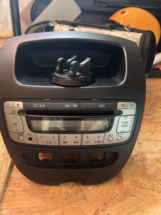 Radio/cd/gps Toyota aygo 2013 original