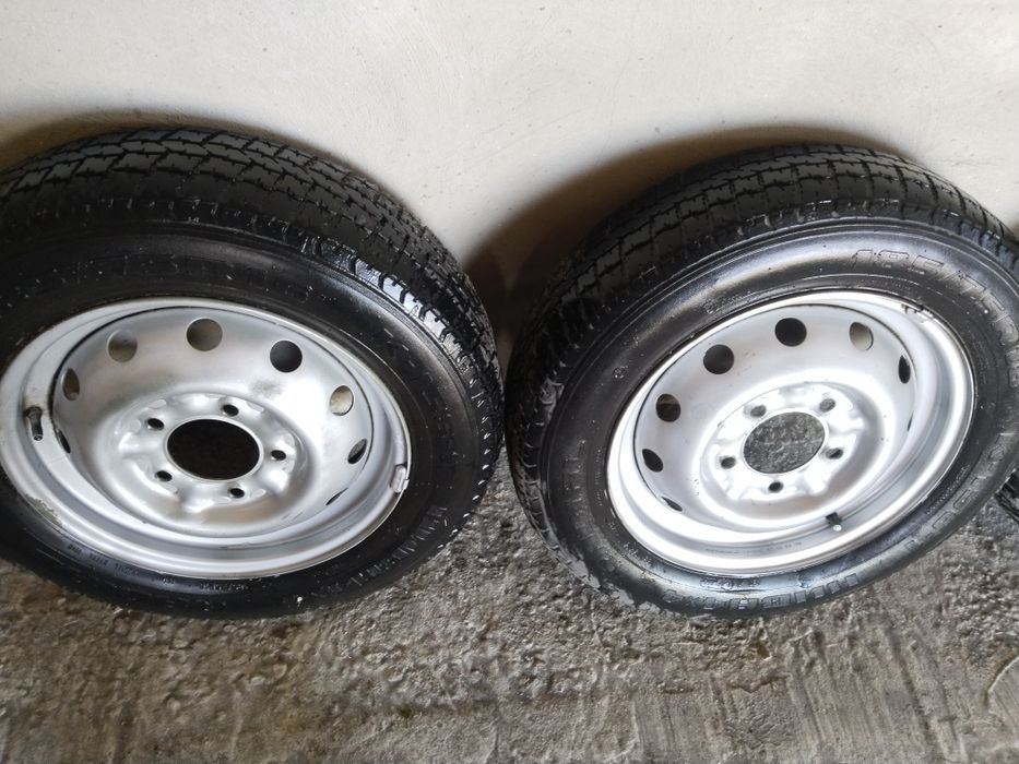 Продам шины с дискооми к4 штуки