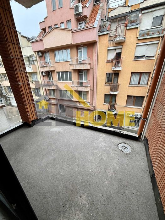 Продава се Двустаен апартамент в Пловдив, Кършияка - 68 кв.м за 1275 €/кв.м - Снимка #1