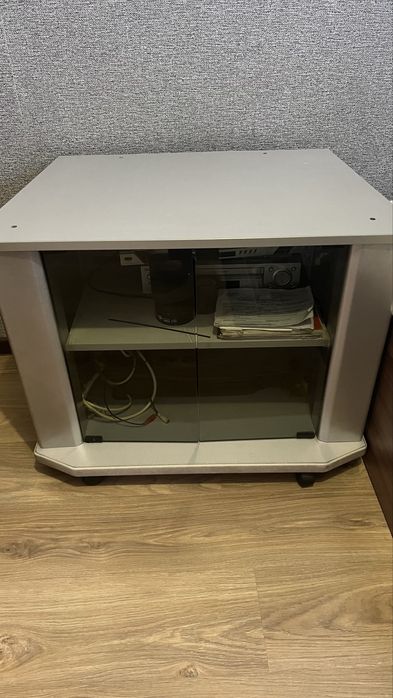 Подставка под телевизор