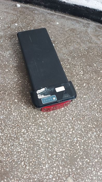 Carcase goale / suport pentru baterii de bicicleta