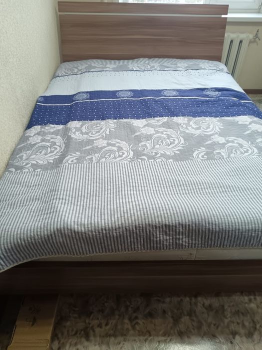 Продам спальный гарнитур