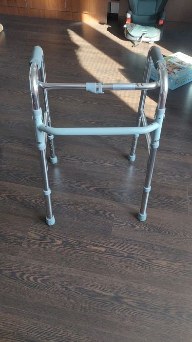 Vand cadru de mers pliabil pt copii