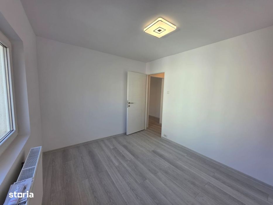 2 camere, fix lângă Liceul Roman Vodă, etaj intermediar, renovat 2025