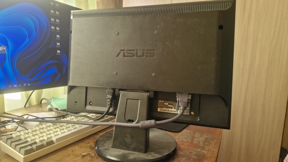 Монитор Asus VW193 VGA 19″ LCD
