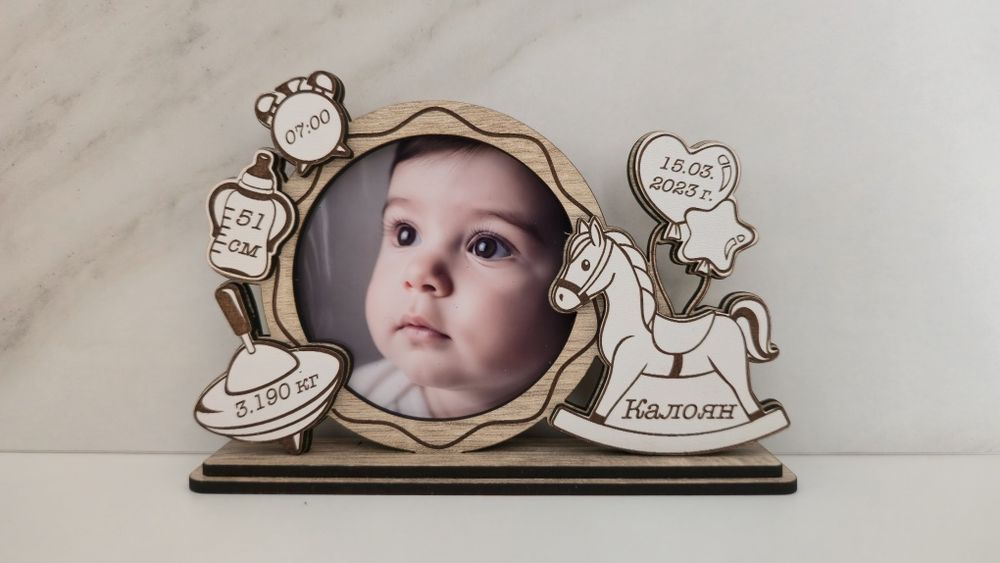 Дървена бебешка визитка